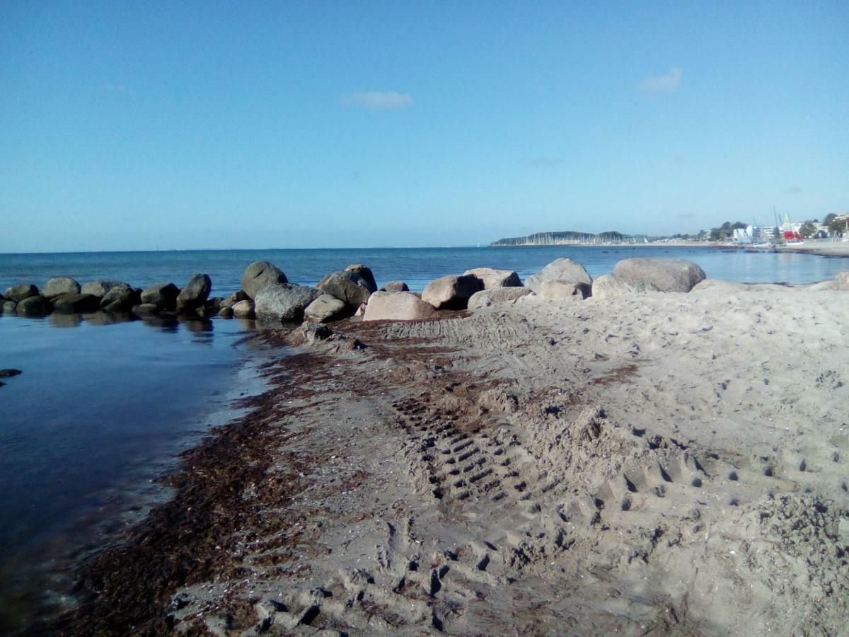 Wohnung Sonnenschein Inkl Strandkorb Vom 01 05-01 10 Grömitz Esterno foto